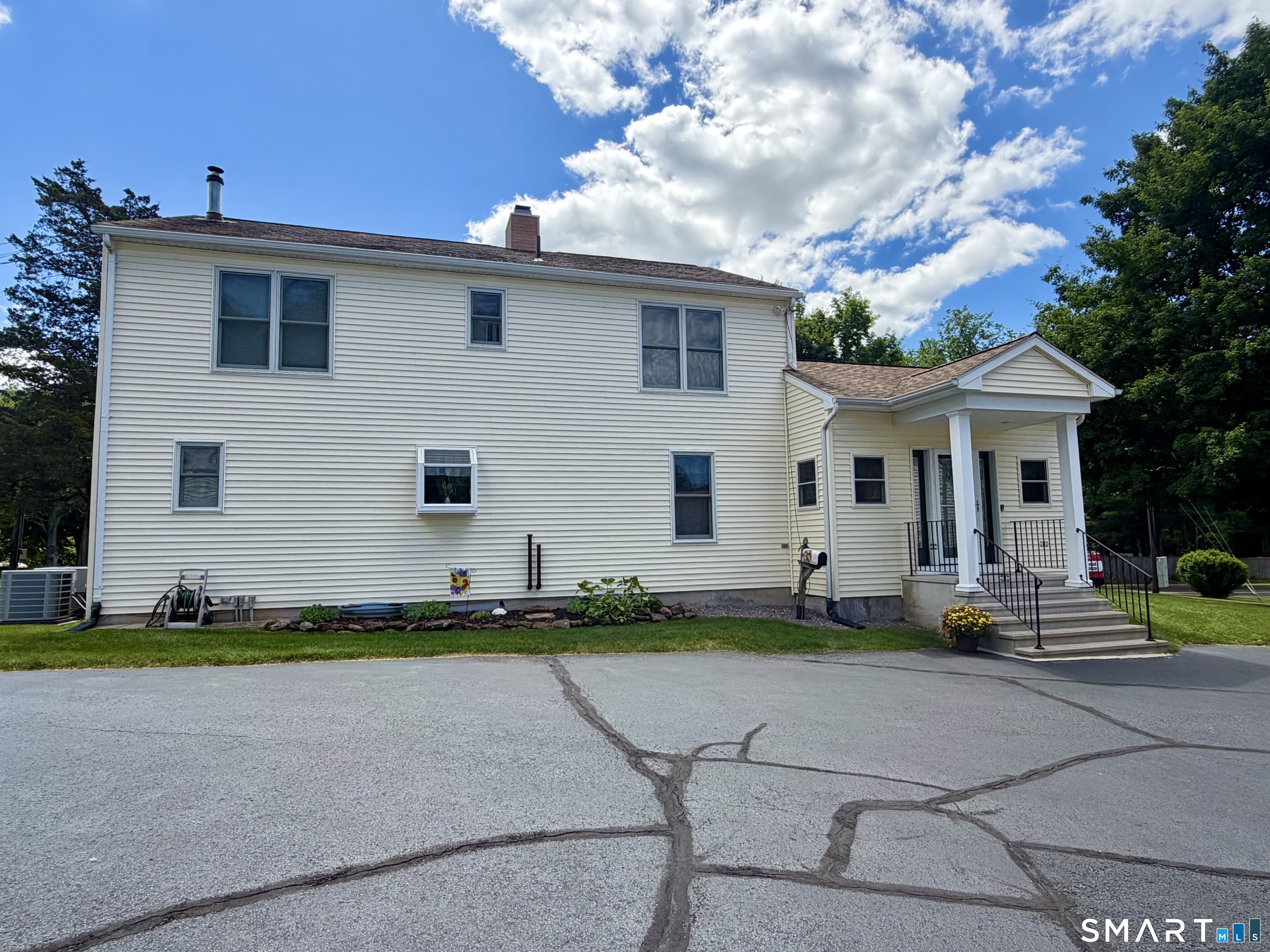 35 North Street Enfield CT 06082