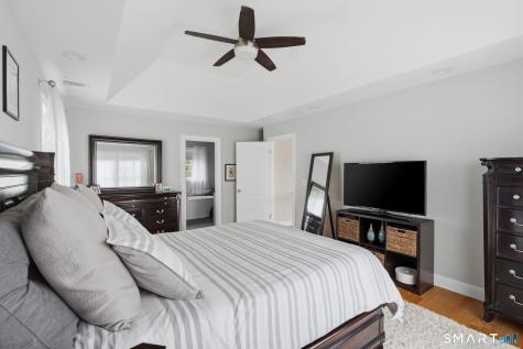 33 Tanbark Trail Farmington CT 06085