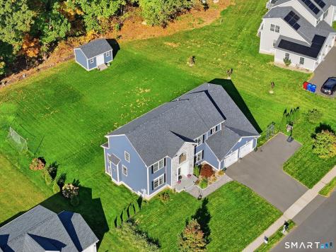 33 Tanbark Trail Farmington CT 06085