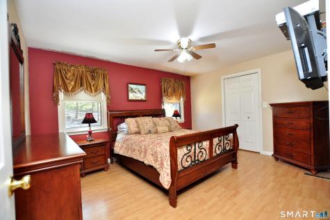 24 River Road Farmington CT 06085