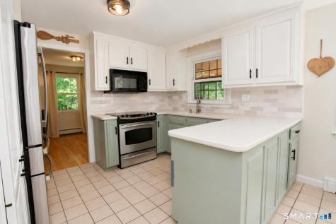 48 Quorn Hunt Road Simsbury CT 06092