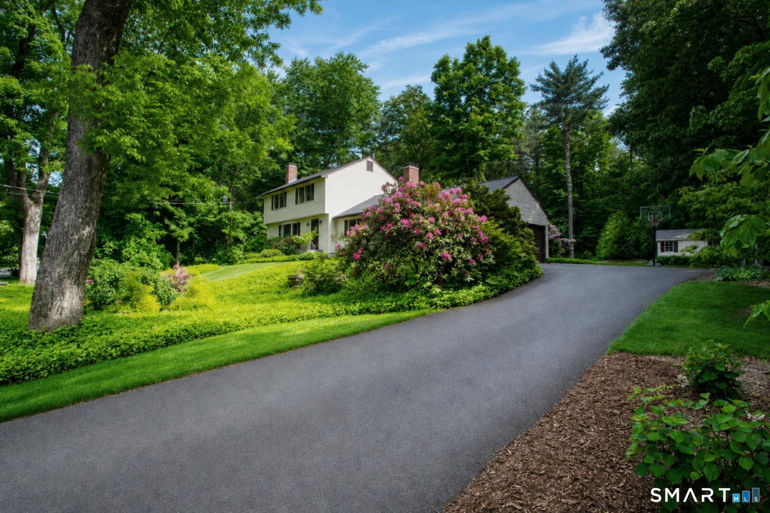 48 Quorn Hunt Road Simsbury CT 06092