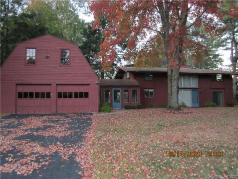 18 Haynes Road Avon CT 06001