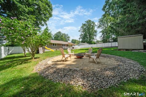 4 Gloria Avenue Seymour CT 06483