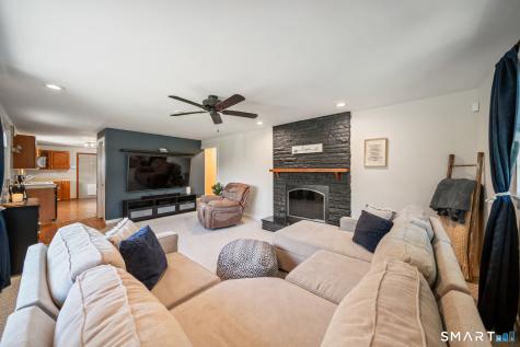 4 Gloria Avenue Seymour CT 06483