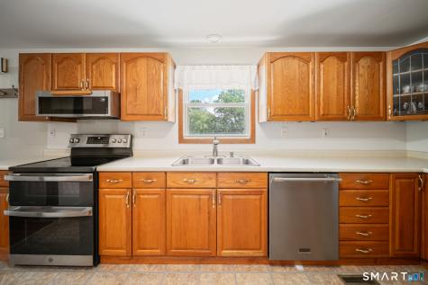 4 Gloria Avenue Seymour CT 06483