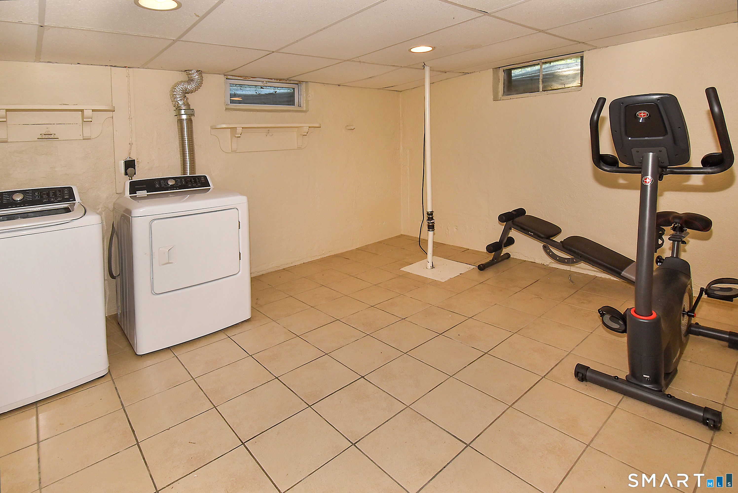 82 Rood Avenue Windsor CT 06095