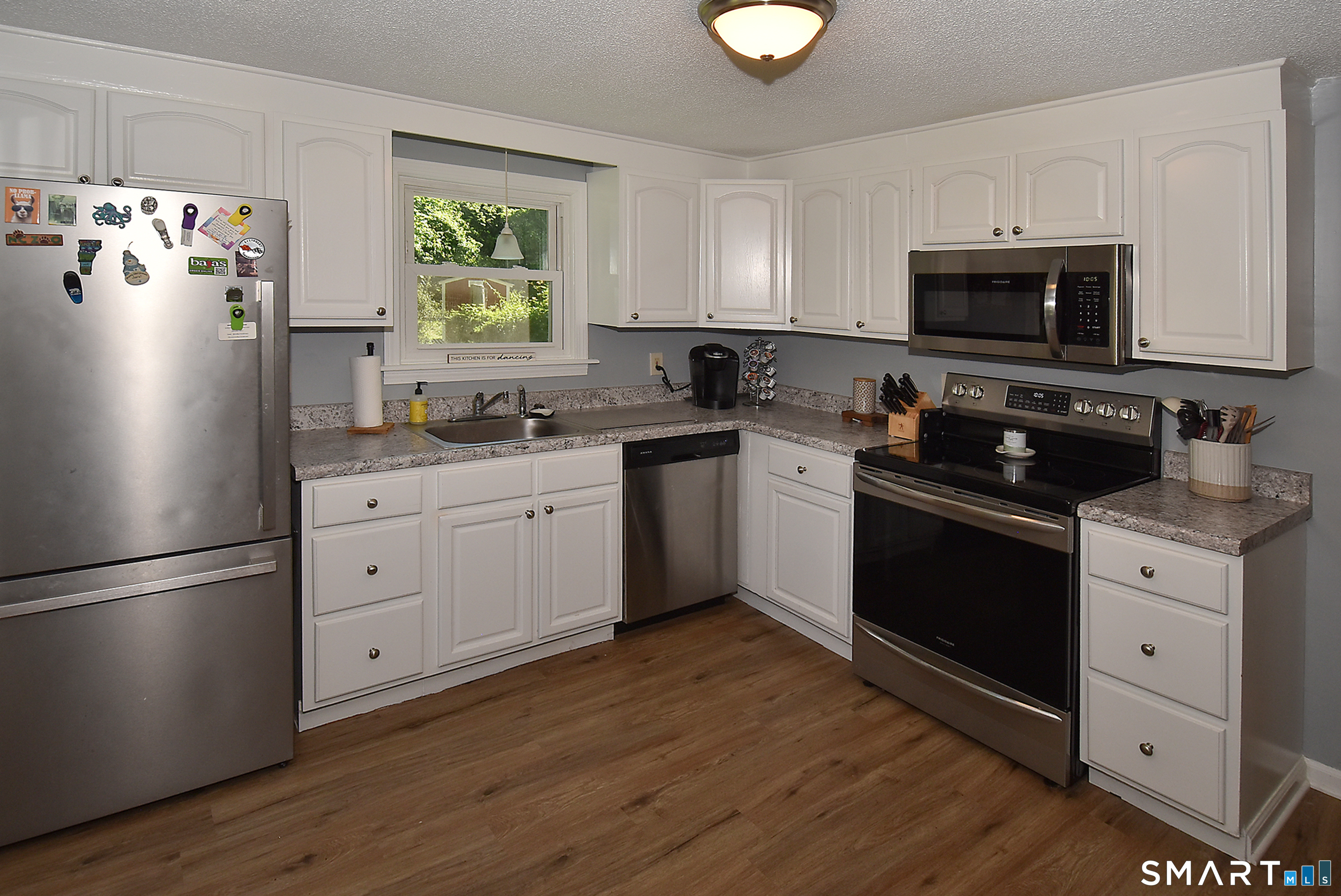 82 Rood Avenue Windsor CT 06095