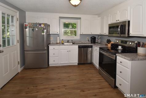 82 Rood Avenue Windsor CT 06095