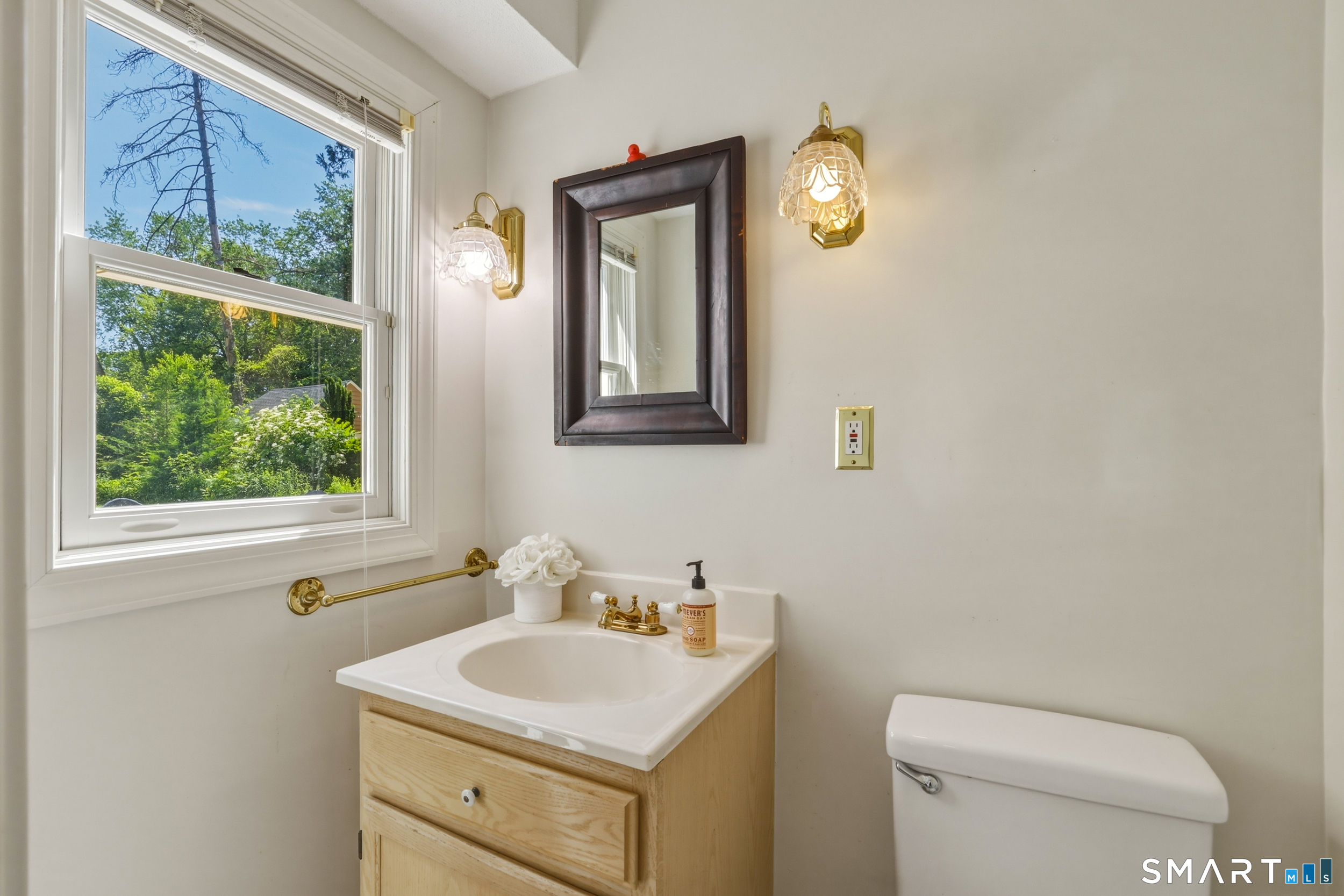 9 Bainbridge Road West Hartford CT 06119