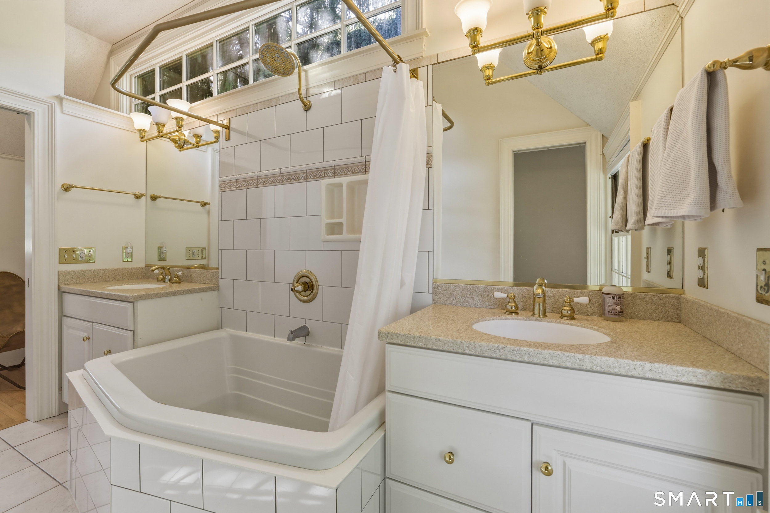 9 Bainbridge Road West Hartford CT 06119