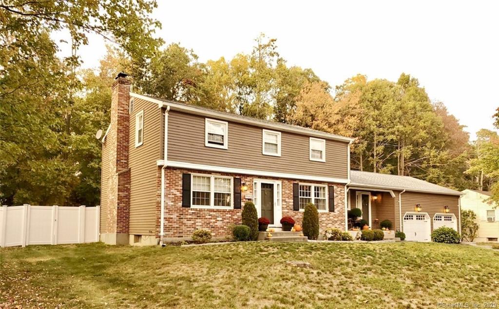 27 Oakwood Street Enfield CT 06082
