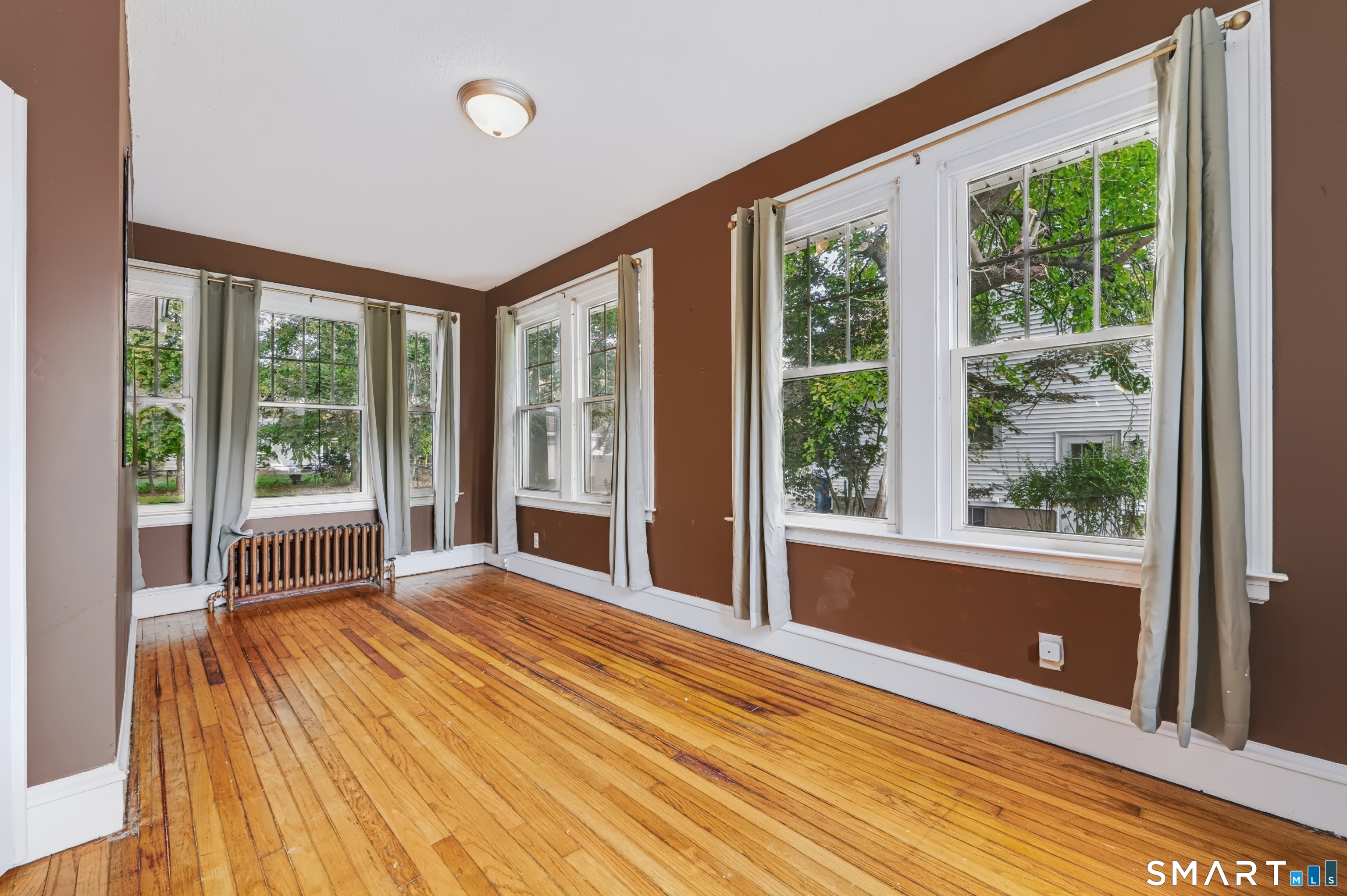 24 Giddings Avenue Windsor CT 06095