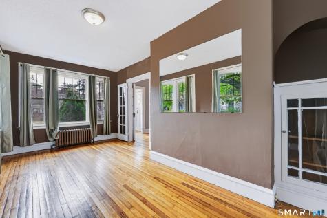 24 Giddings Avenue Windsor CT 06095