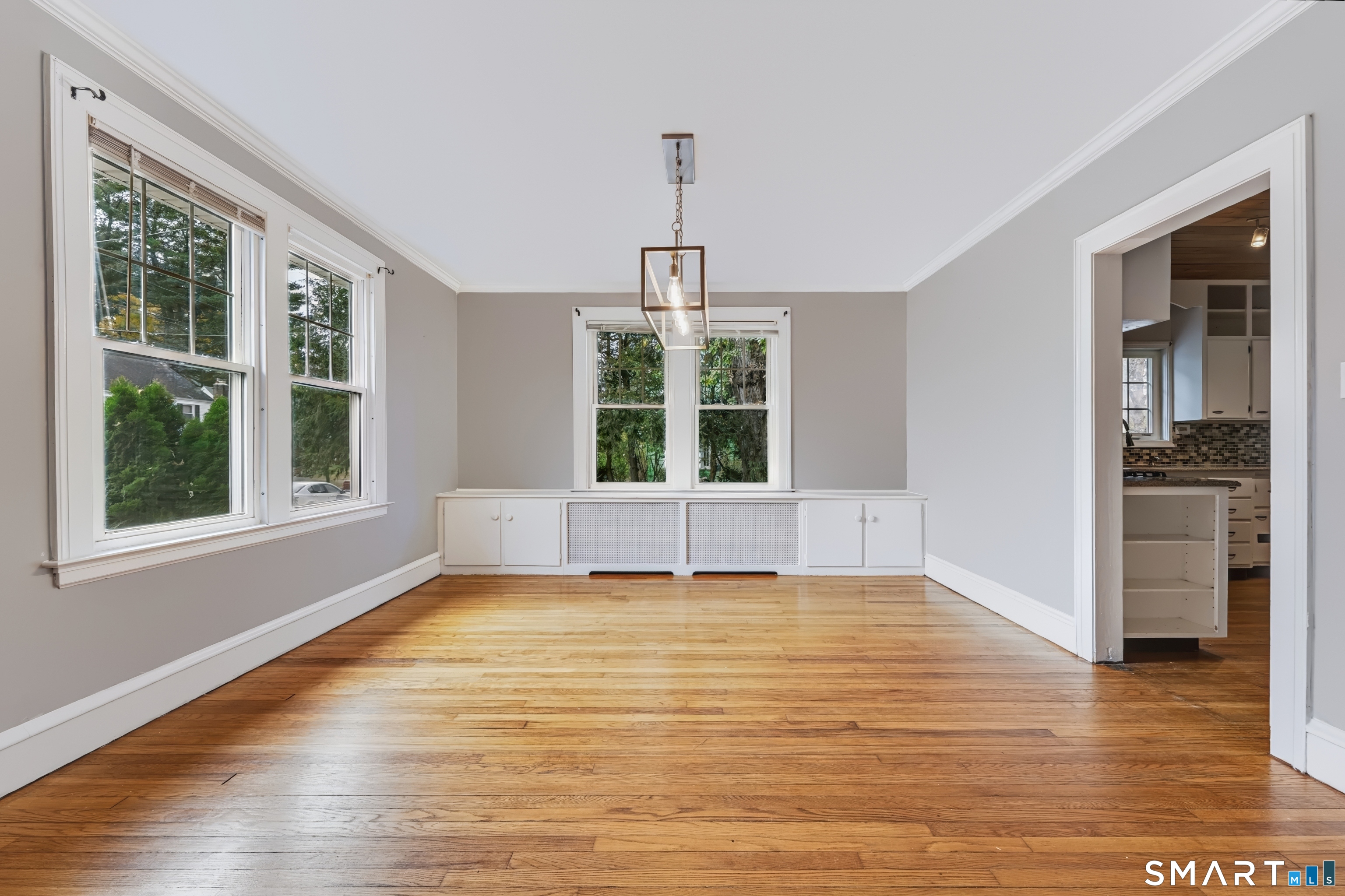 24 Giddings Avenue Windsor CT 06095