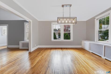 24 Giddings Avenue Windsor CT 06095