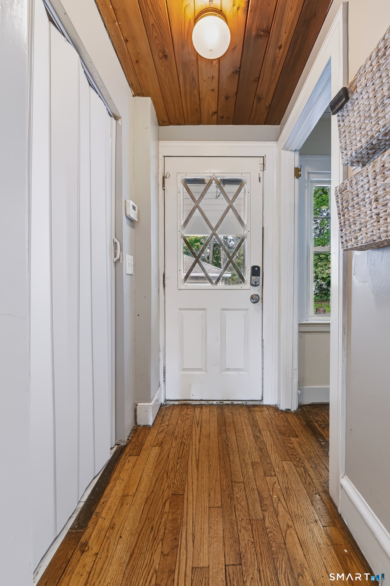 24 Giddings Avenue Windsor CT 06095