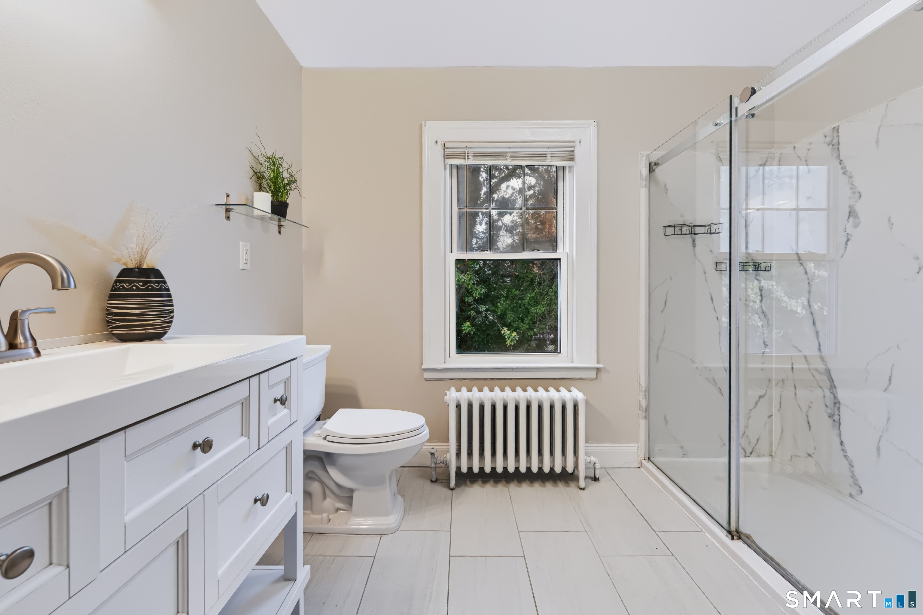 24 Giddings Avenue Windsor CT 06095