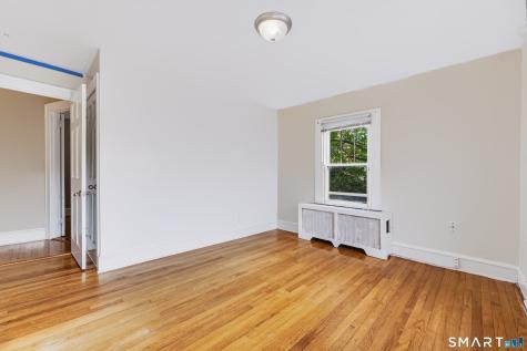 24 Giddings Avenue Windsor CT 06095