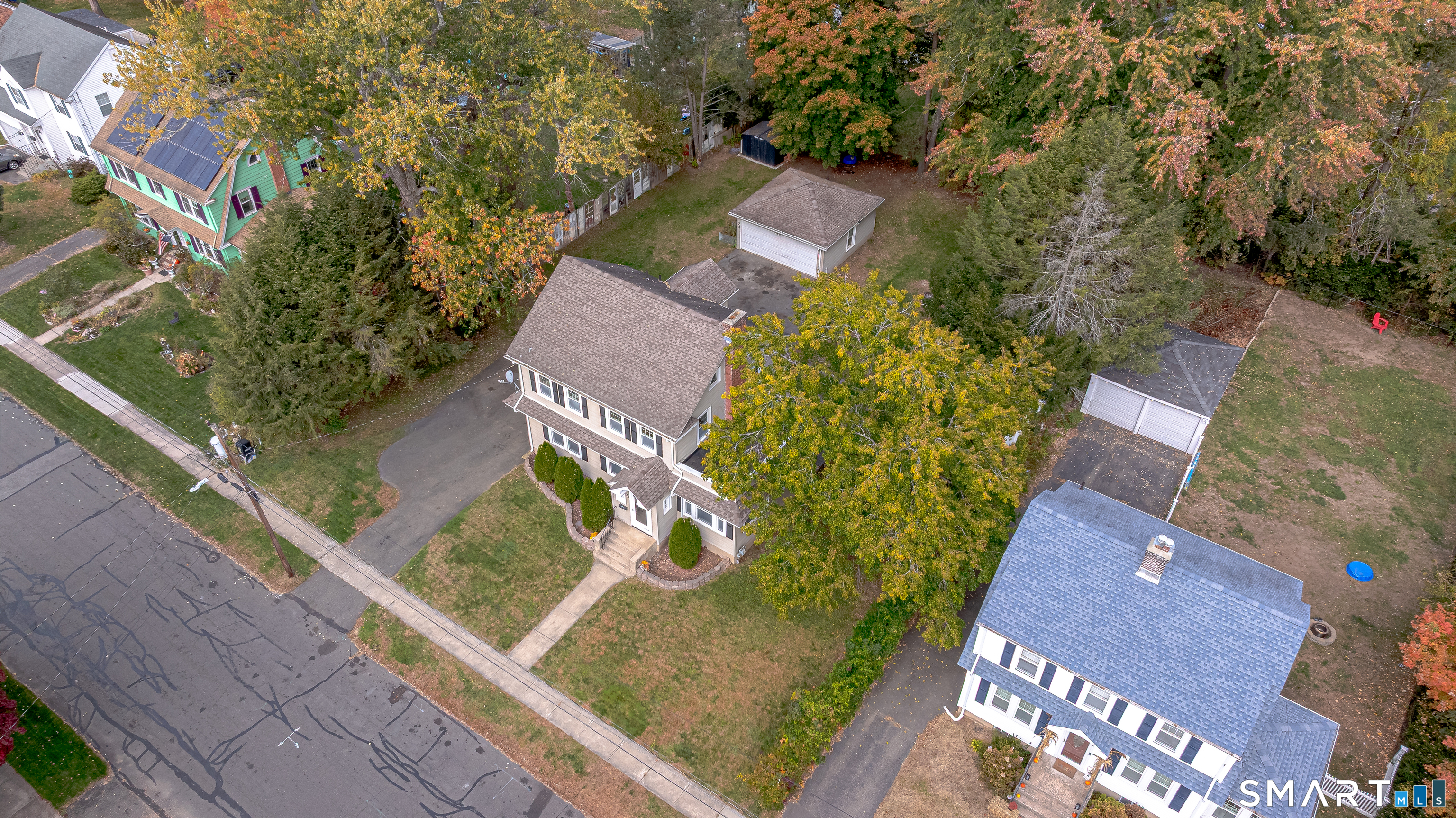24 Giddings Avenue Windsor CT 06095