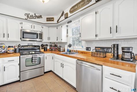 52 Cook Lane Beacon Falls CT 06403