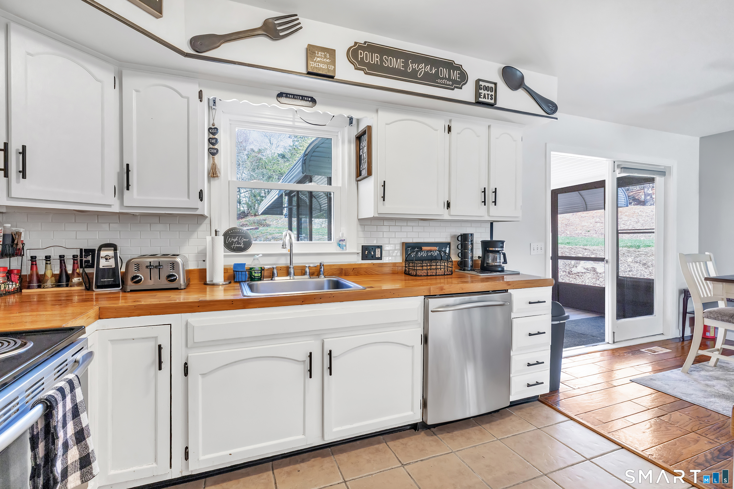 52 Cook Lane Beacon Falls CT 06403