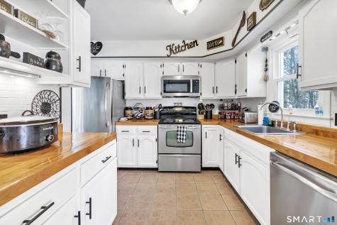 52 Cook Lane Beacon Falls CT 06403