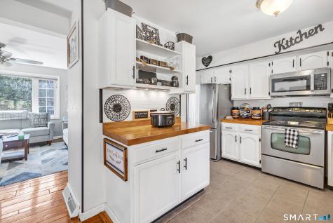 52 Cook Lane Beacon Falls CT 06403