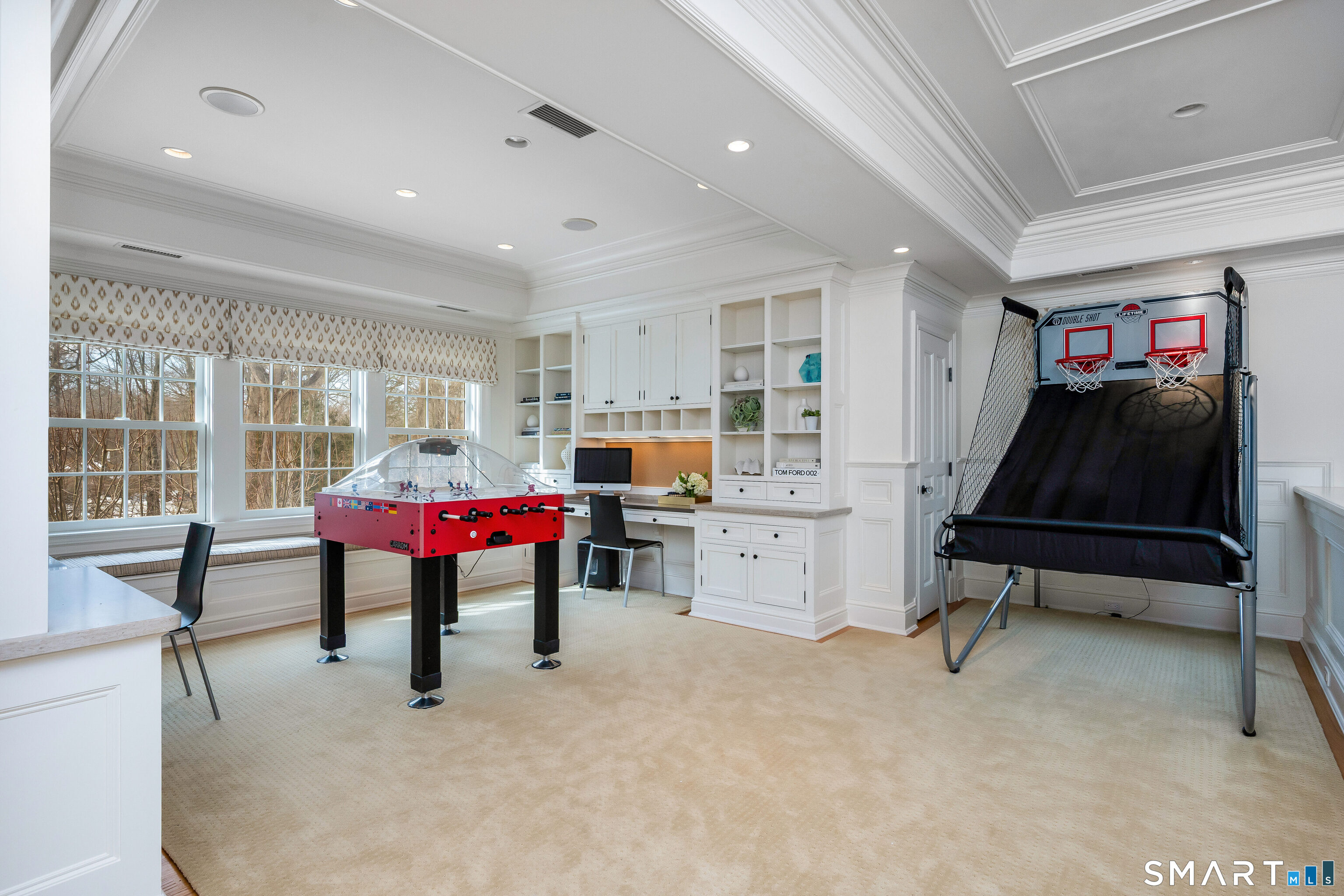 473 Hollow Tree Ridge Road Darien CT 06820