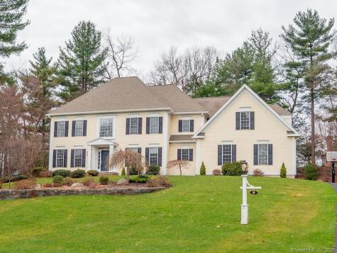 9 Wiltshire Lane Avon CT 06001
