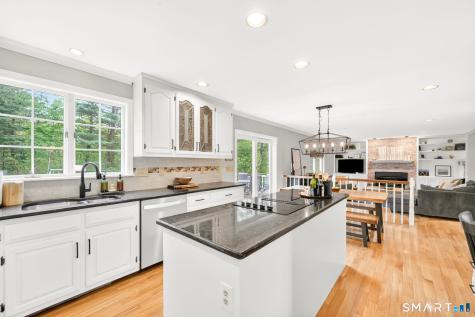 11 Benjamin Road Ellington CT 06029