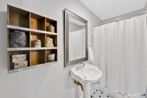 11 Benjamin Road Ellington CT 06029