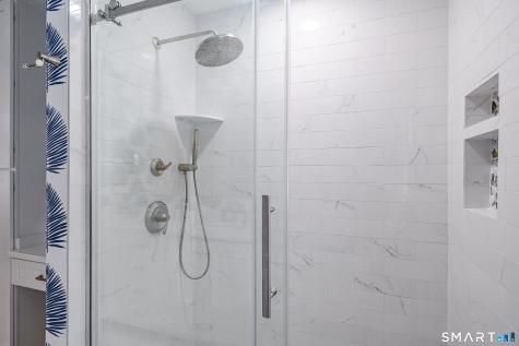 39 Bradley Lane Newtown CT 06482