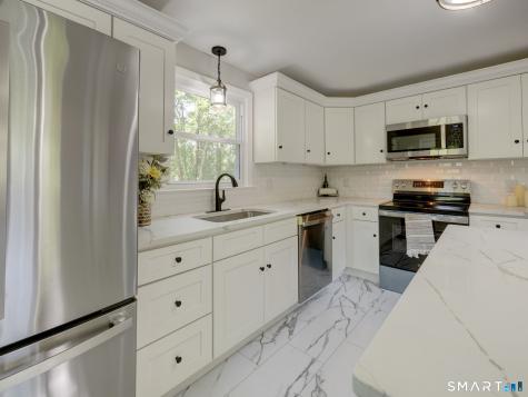 27 Meadow Road Burlington CT 06013
