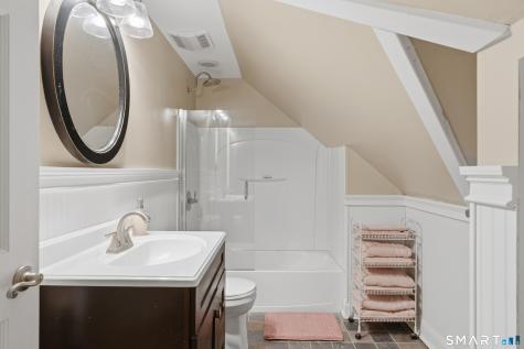 46 Henderson Drive Avon CT 06001