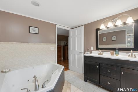 46 Henderson Drive Avon CT 06001