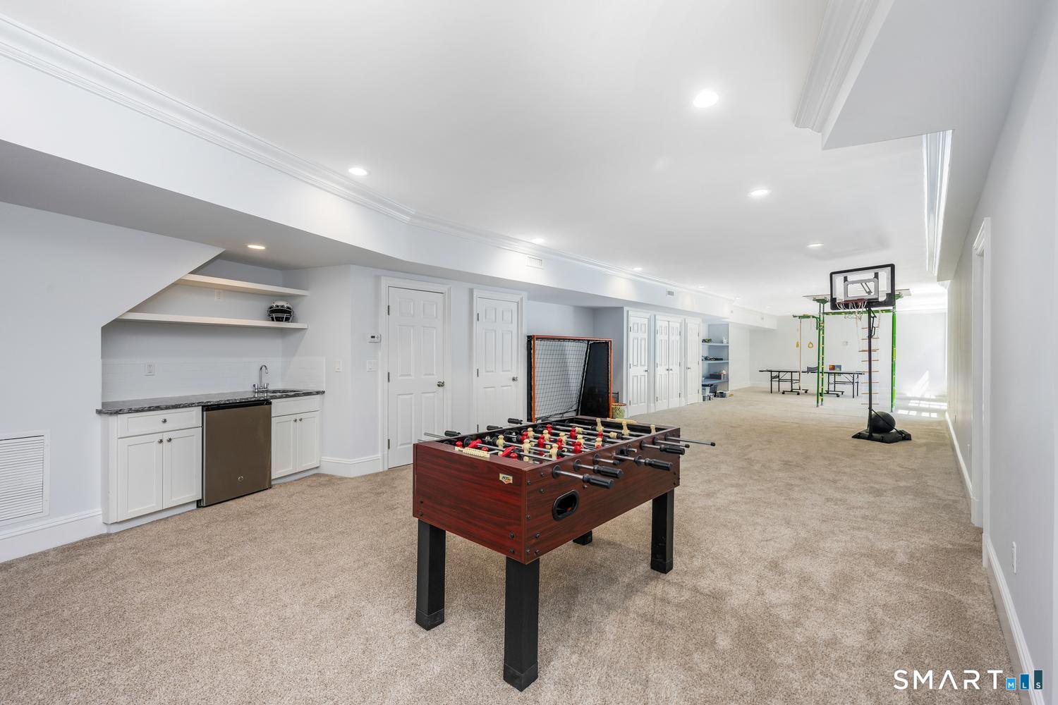 67 Peach Hill Road Darien CT 06820