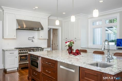 67 Peach Hill Road Darien CT 06820