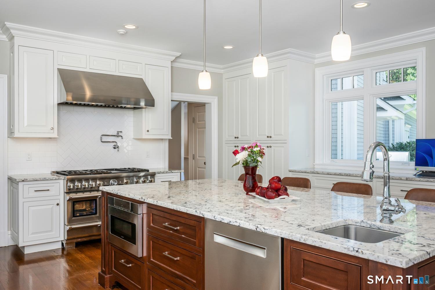 67 Peach Hill Road Darien CT 06820