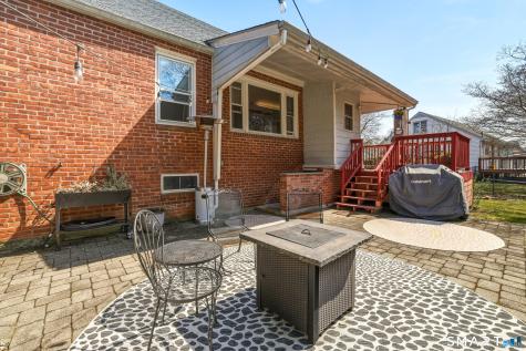 456 Jones Hill Road West Haven CT 06516