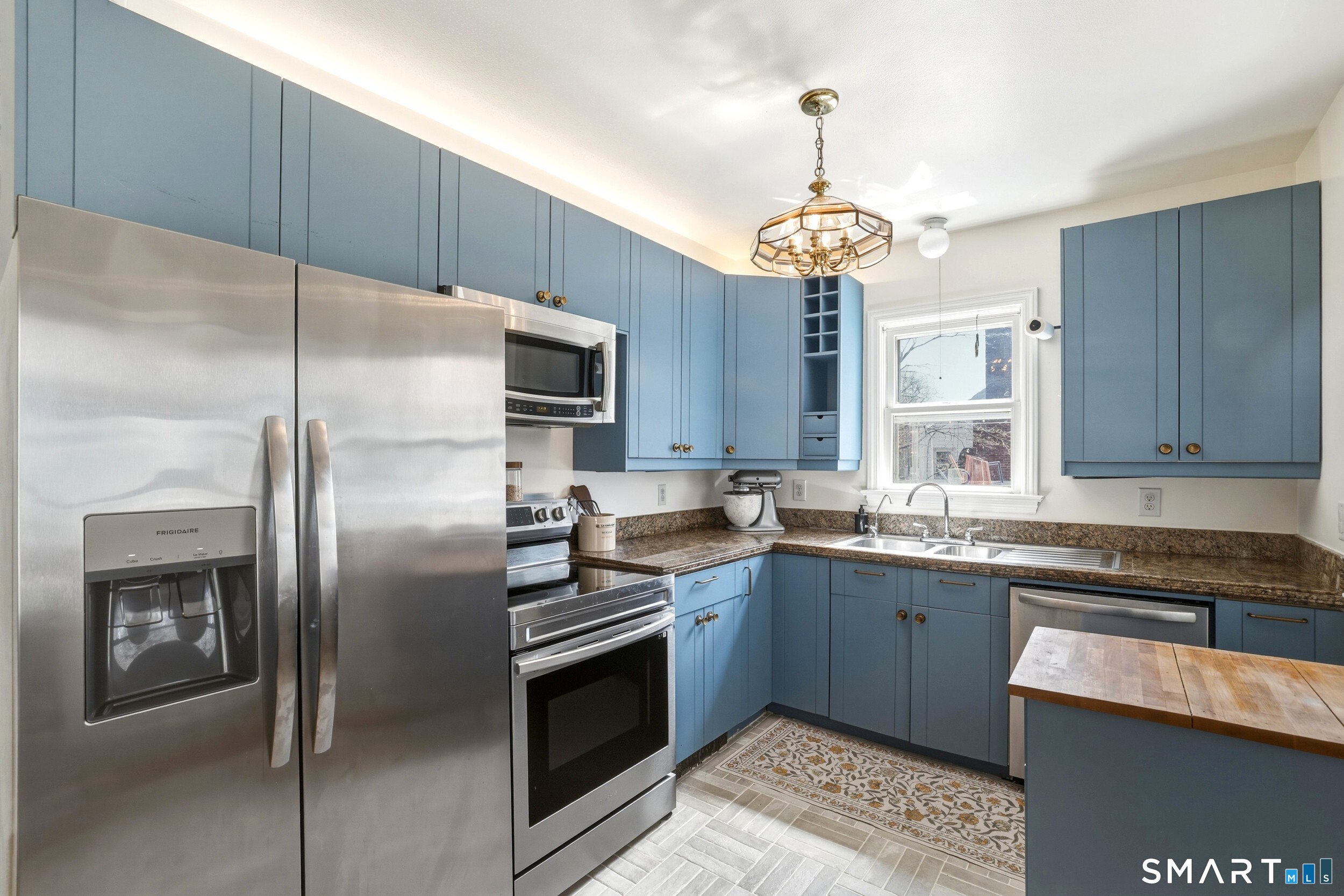 456 Jones Hill Road West Haven CT 06516