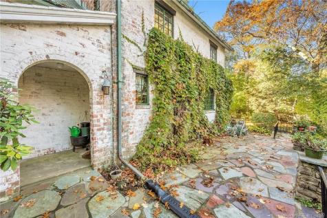 30 Bettswood Road Norwalk CT 06851