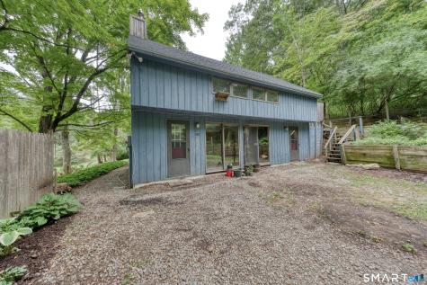 102 Brookside Lane Mansfield CT 06268