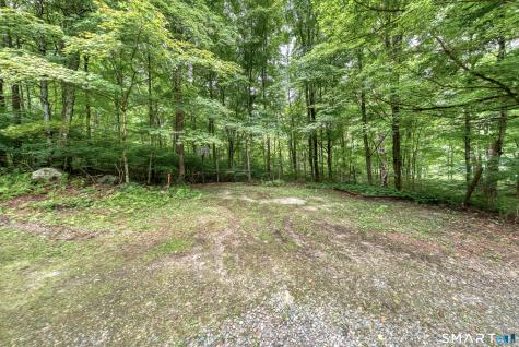 102 Brookside Lane Mansfield CT 06268