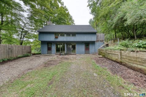 102 Brookside Lane Mansfield CT 06268