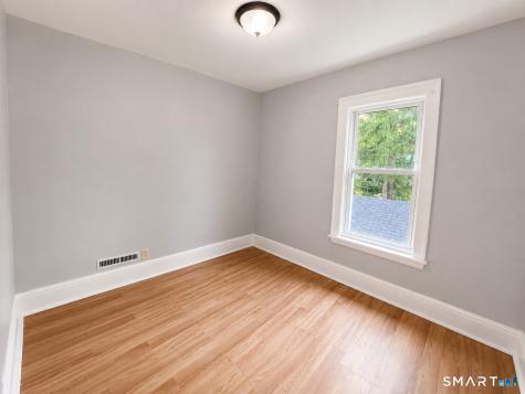 17 City Mills Lane Waterbury CT 06704