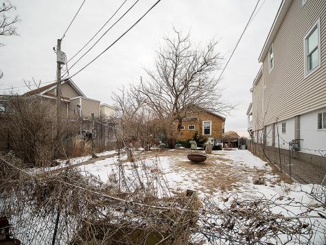 166 Beach Avenue East Haven CT 06512