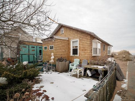 166 Beach Avenue East Haven CT 06512