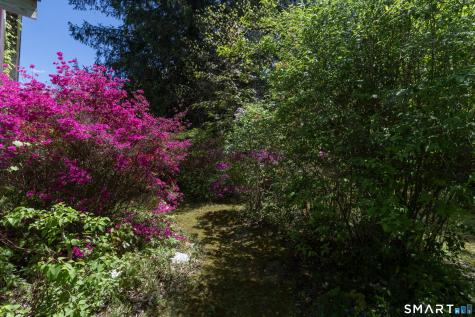 1973 Long Hill Road Guilford CT 06437