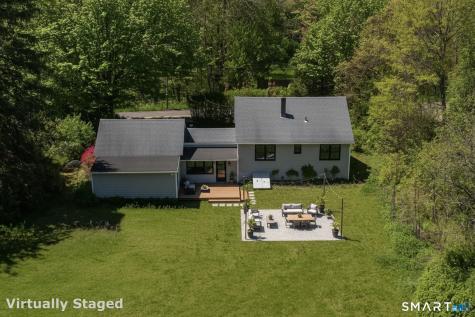 1973 Long Hill Road Guilford CT 06437